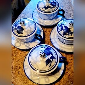 Vtg Stunning BOMBAY China WINDSOR Pattern, 12 Pcs Set. 4 Teacups Lids Dip Saucer